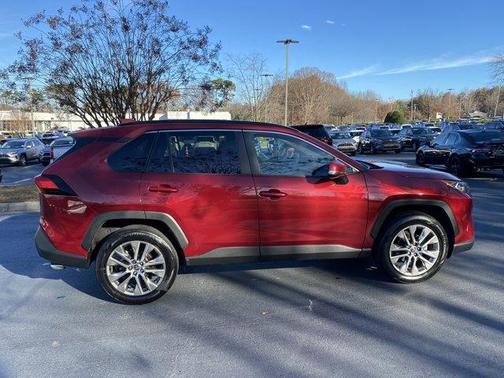 2021 Toyota RAV4 XLE Premium