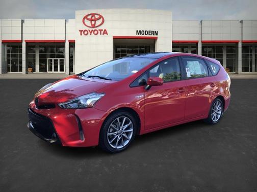 2017 Toyota Prius v Five