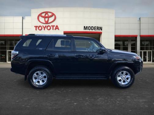 Black 2021 Toyota 4Runner SR5
