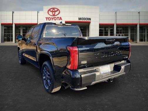 2025 Toyota Tundra Hybrid Platinum