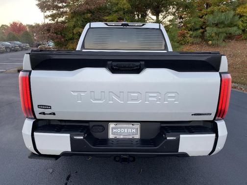 2025 Toyota Tundra Hybrid Platinum