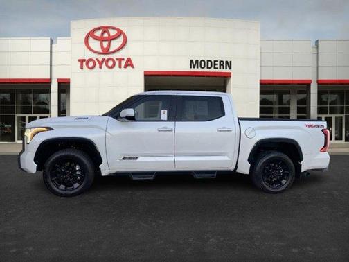 2025 Toyota Tundra Hybrid Platinum