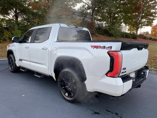 2025 Toyota Tundra Hybrid Platinum