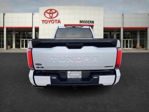 2025 Toyota Tundra Hybrid Platinum