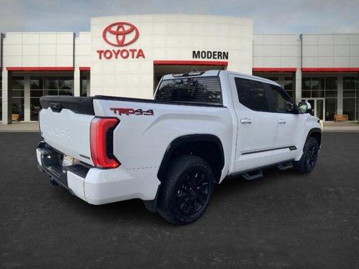 2025 Toyota Tundra Hybrid Platinum