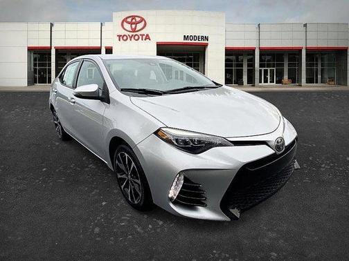 Silver 2018 Toyota Corolla SE