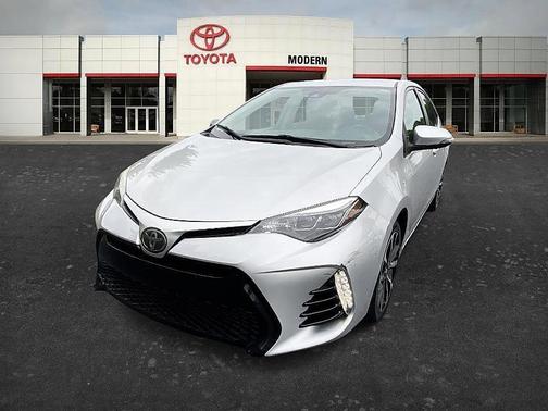 Silver 2018 Toyota Corolla SE