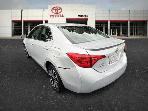 Silver 2018 Toyota Corolla SE