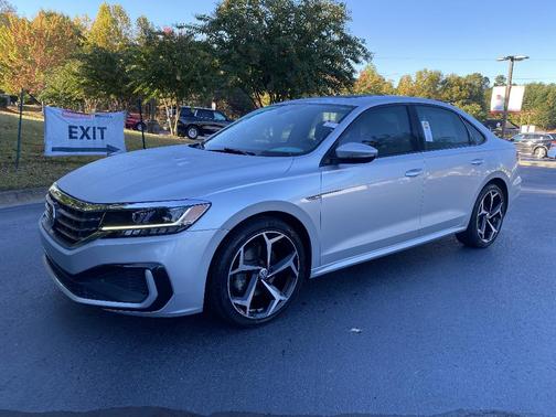 2020 Volkswagen Passat 2.0T R-Line