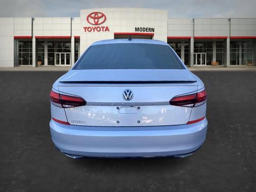 2020 Volkswagen Passat 2.0T R-Line