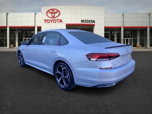 2020 Volkswagen Passat 2.0T R-Line