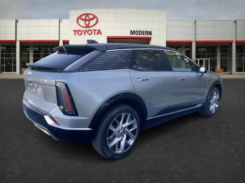 2025 Cadillac OPTIQ Luxury