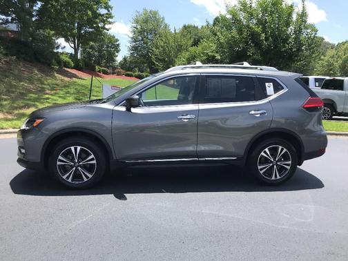 2017 Nissan Rogue SL