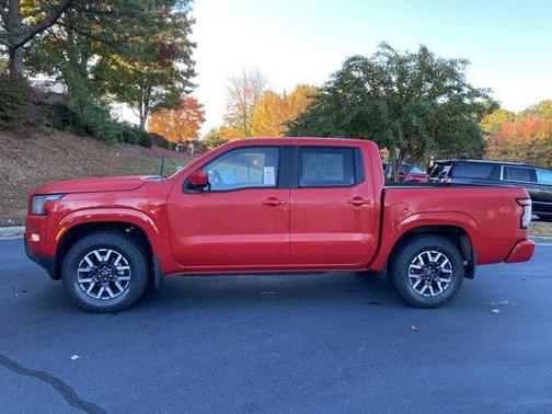 2022 Nissan Frontier SV