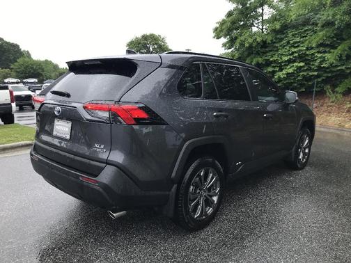 2024 Toyota RAV4 Hybrid XLE Premium