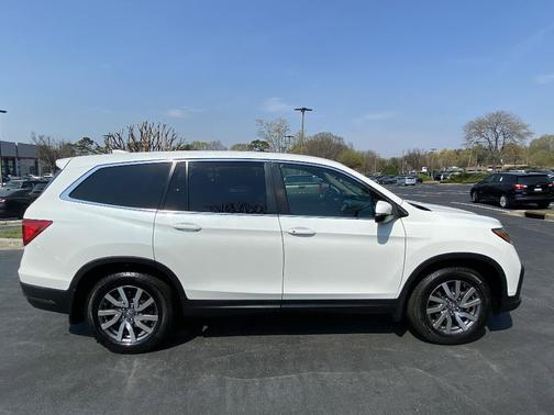 White 2021 Honda Pilot EX