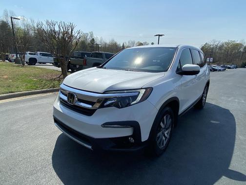 White 2021 Honda Pilot EX