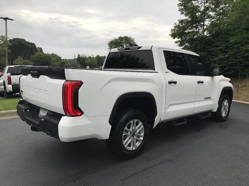 2024 Toyota Tundra SR5