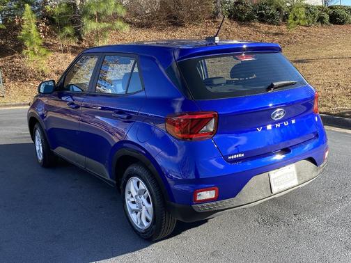 2023 Hyundai VENUE SE