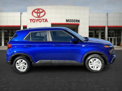 2023 Hyundai VENUE SE