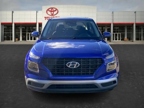 2023 Hyundai VENUE SE