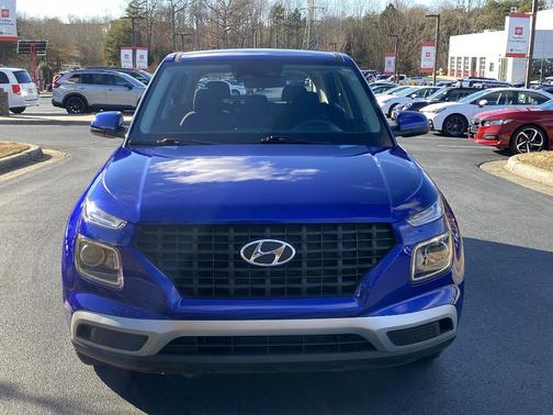 2023 Hyundai VENUE SE
