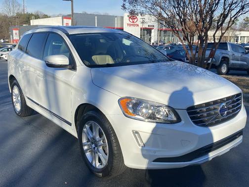 2016 Volvo XC60 T5 Drive-E Premier