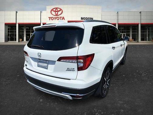 White 2020 Honda Pilot Elite