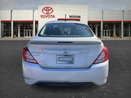 Silver 2018 Nissan Versa 1.6 S+