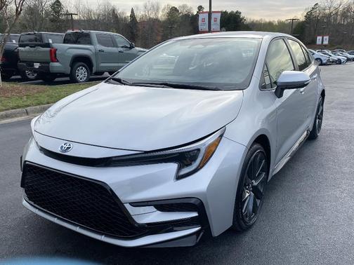 2025 Toyota Corolla Hybrid SE
