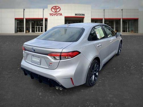 2025 Toyota Corolla Hybrid SE