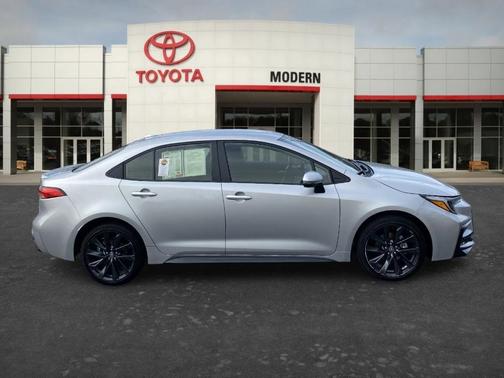 2025 Toyota Corolla Hybrid SE