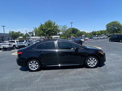 Black 2022 Toyota Corolla LE