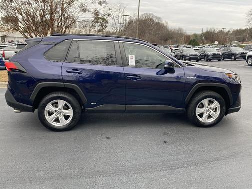 2019 Toyota RAV4 Hybrid XLE