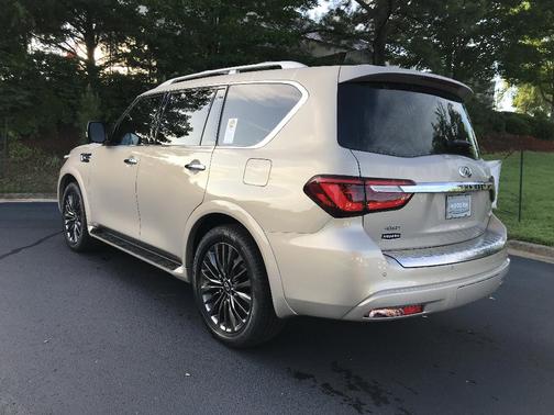 2023 INFINITI QX80 SENSORY