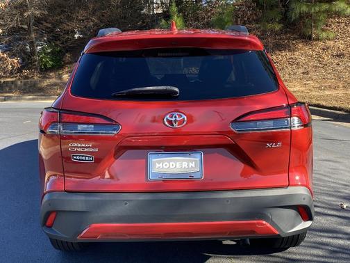 2022 Toyota Corolla Cross XLE