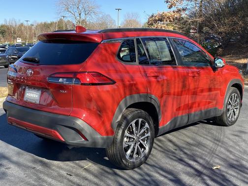 2022 Toyota Corolla Cross XLE