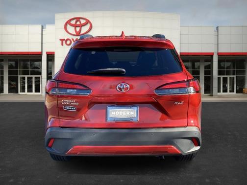 2022 Toyota Corolla Cross XLE