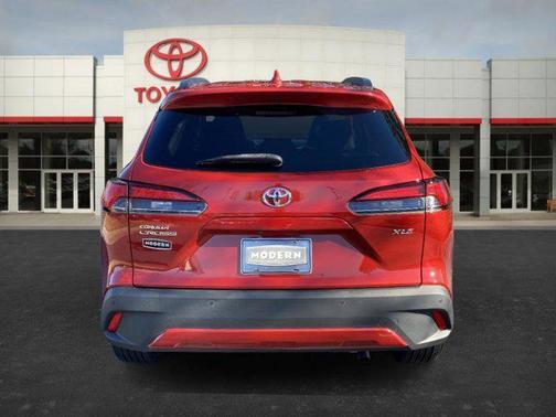 2022 Toyota Corolla Cross XLE