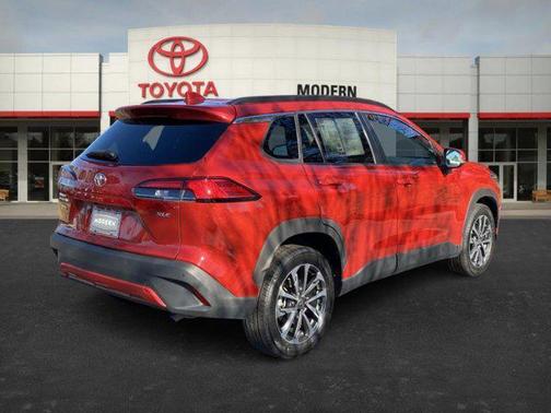 2022 Toyota Corolla Cross XLE