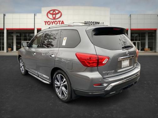 2020 Nissan Pathfinder Platinum