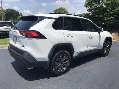 2024 Toyota RAV4 Hybrid XLE Premium