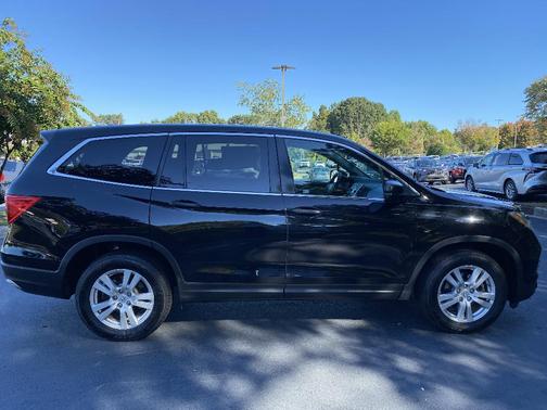 2017 Honda Pilot LX