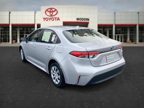 2024 Toyota Corolla Hybrid LE