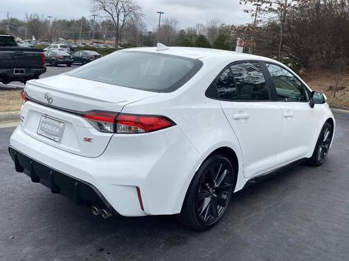 2025 Toyota Corolla SE