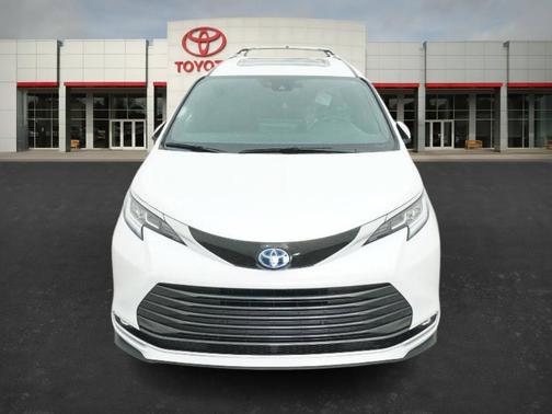 2025 Toyota Sienna Limited