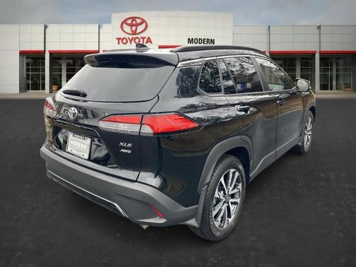 2024 Toyota Corolla Cross XLE