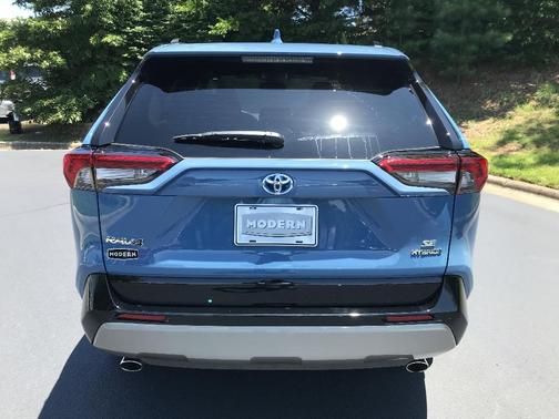 2024 Toyota RAV4 Hybrid SE