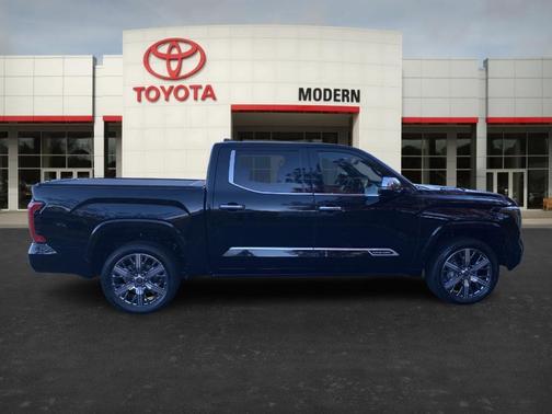 2023 Toyota Tundra Hybrid Capstone