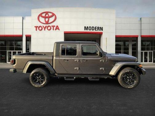 2023 Jeep Gladiator Sport